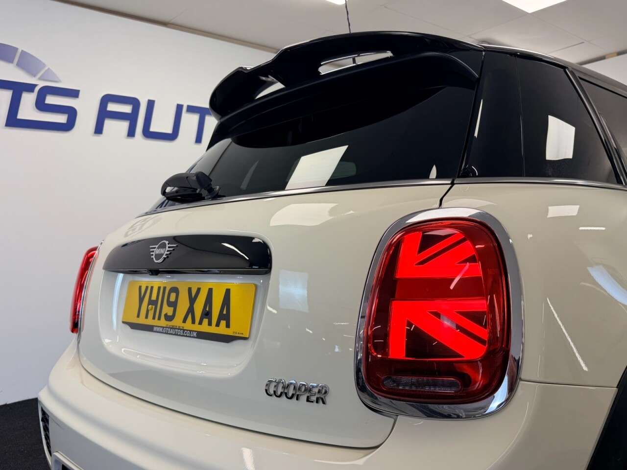 2019 MINI HATCH 2019 MINI HATCH