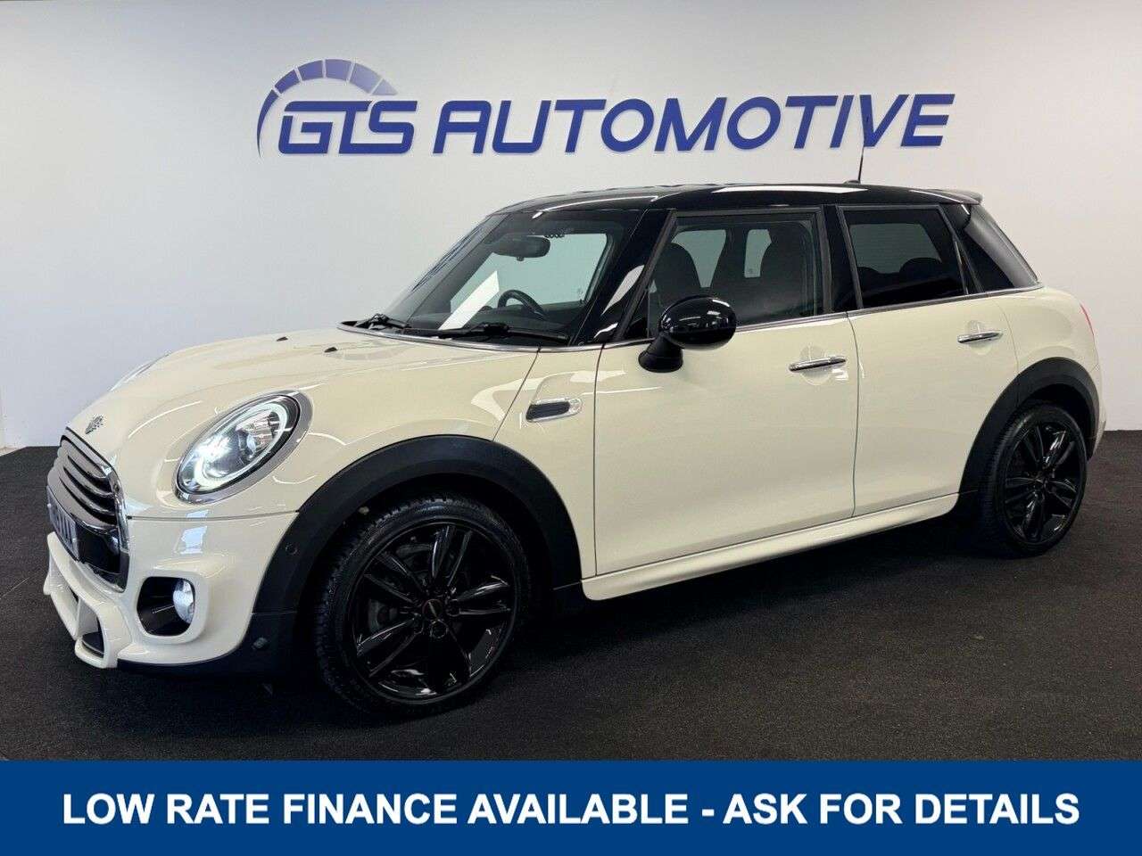 A 2019 MINI HATCH 1.5 JCW COOPER SPORT FIVE DOOR 135 BHP + SAT NAV + REAR CAMERA SIX MONTH WA A 2019 MINI HATCH 1.5 JCW COOPER SPORT FIVE DOOR 135 BHP + SAT NAV + REAR CAMERA SIX MONTH WA