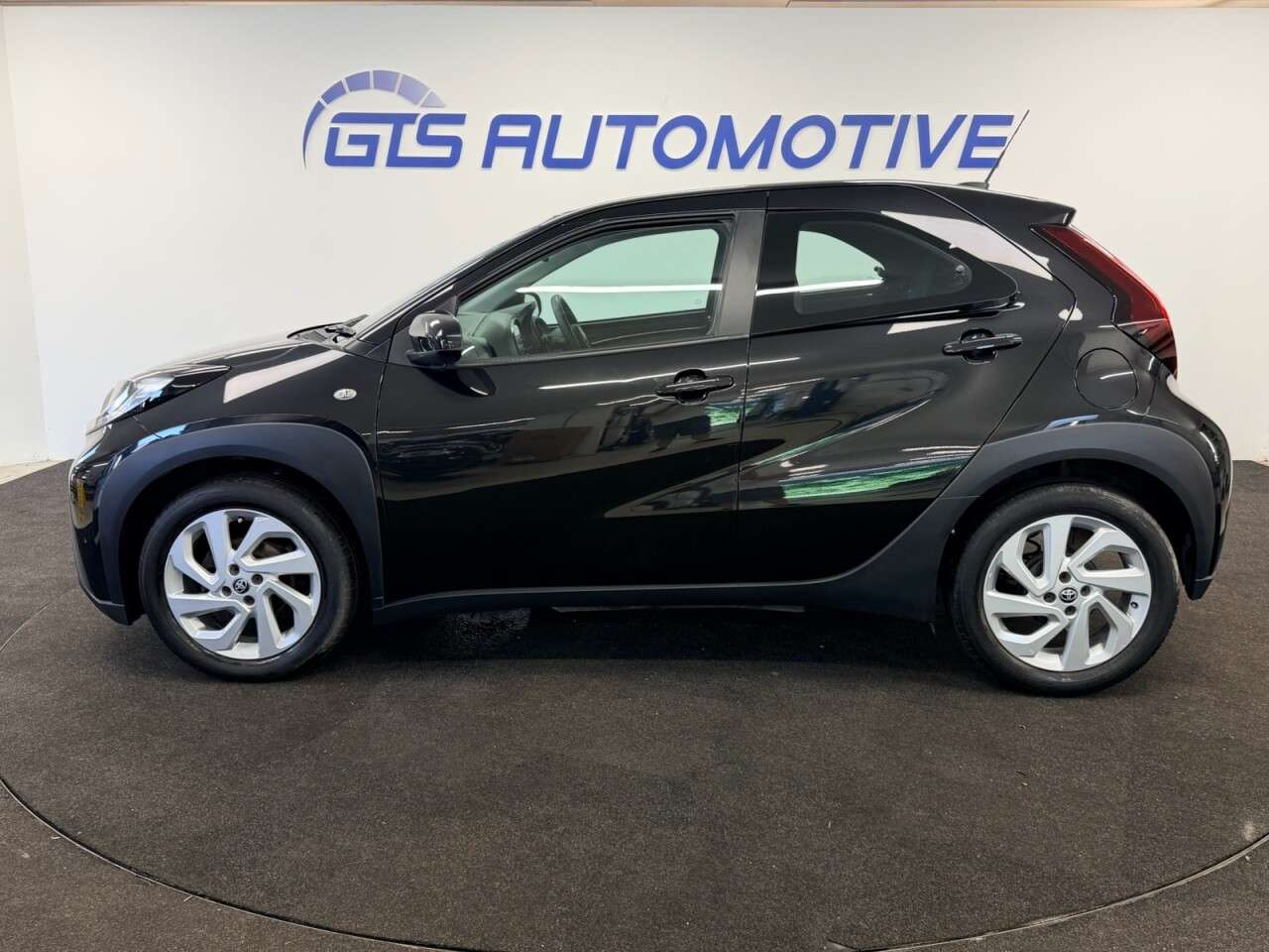 2023 TOYOTA AYGO X 2023 TOYOTA AYGO X