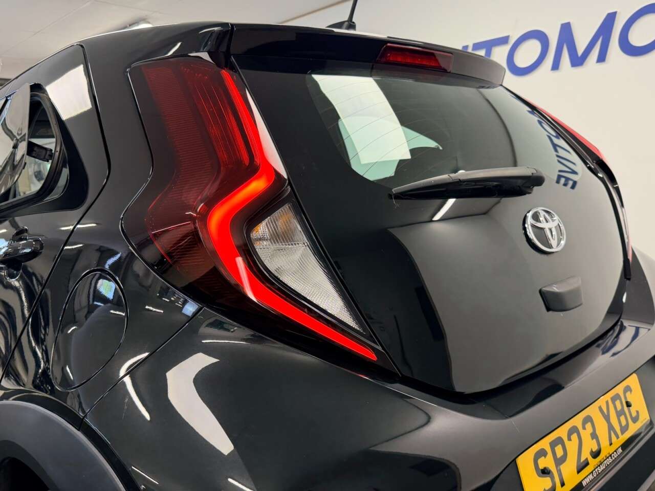 2023 TOYOTA AYGO X 2023 TOYOTA AYGO X