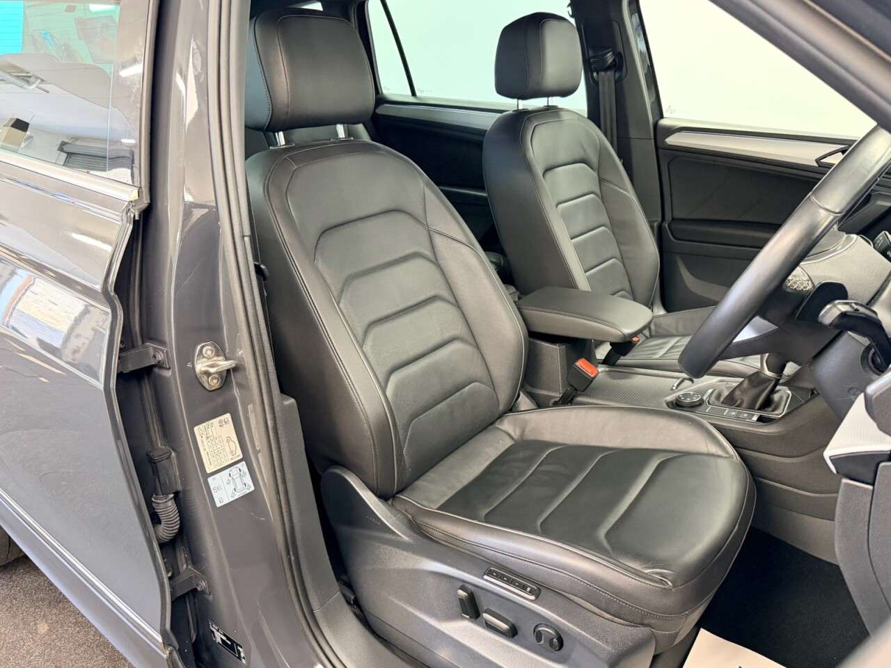 A 2021 SEAT TARRACO 2.0 TDI XCELLENCE LUX DSG 4DRIVE 4WD AUTO 200 BHP + 7 SEATS + SAT NAV + REA A 2021 SEAT TARRACO 2.0 TDI XCELLENCE LUX DSG 4DRIVE 4WD AUTO 200 BHP + 7 SEATS + SAT NAV + REA