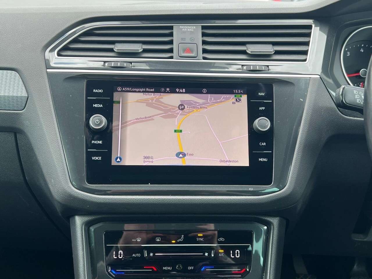 A 2021 VOLKSWAGEN TIGUAN 1.5 TSI LIFE 150 BHP + SAT NAV + PARKING SENSORS A 2021 VOLKSWAGEN TIGUAN 1.5 TSI LIFE 150 BHP + SAT NAV + PARKING SENSORS