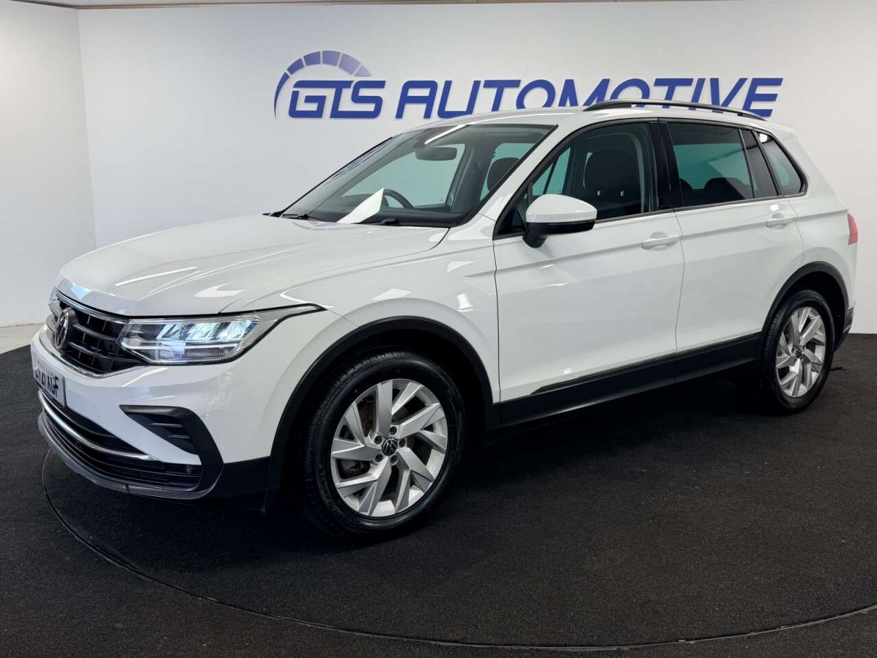 2021 VOLKSWAGEN TIGUAN 2021 VOLKSWAGEN TIGUAN