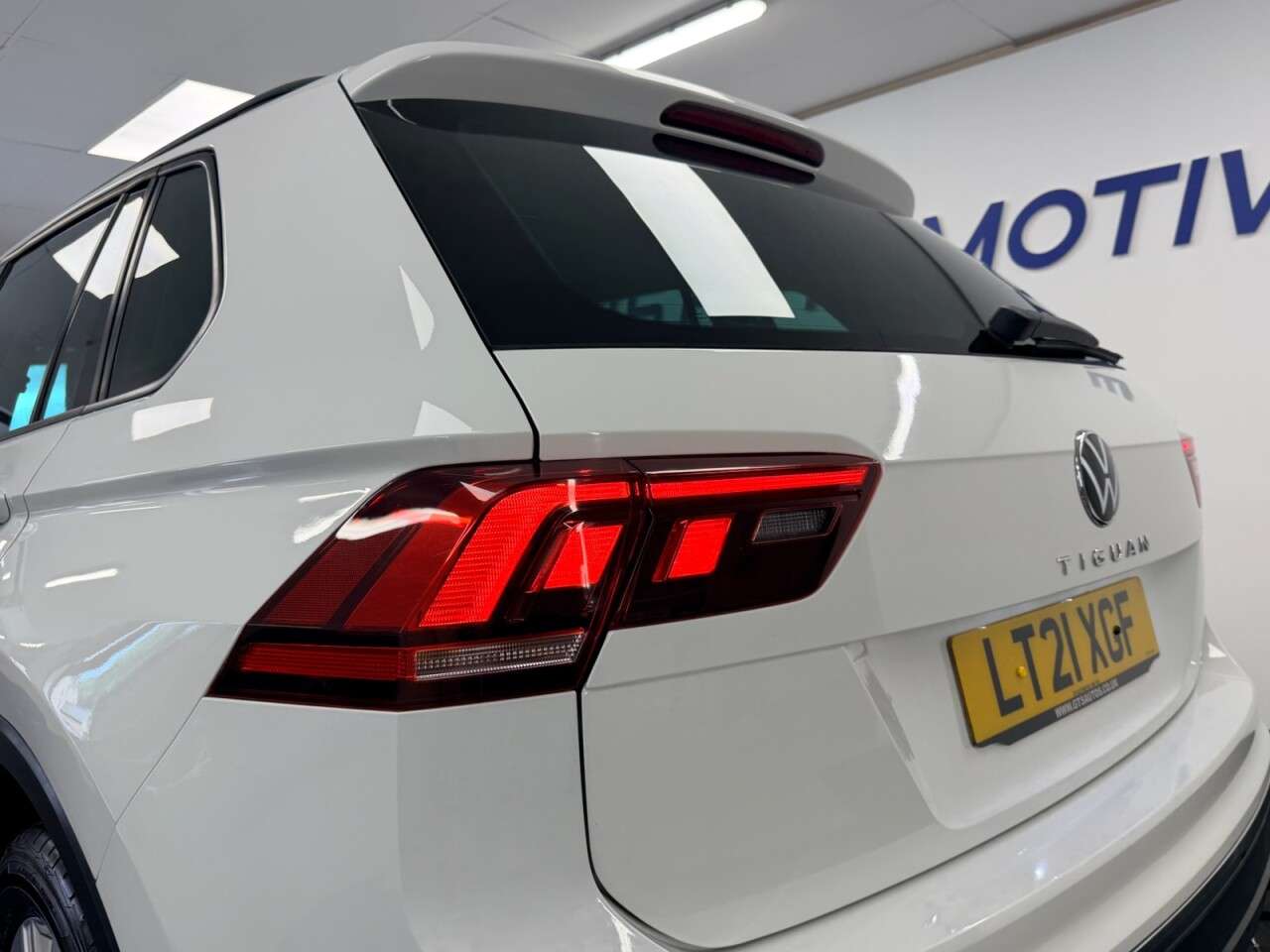 2021 VOLKSWAGEN TIGUAN 2021 VOLKSWAGEN TIGUAN
