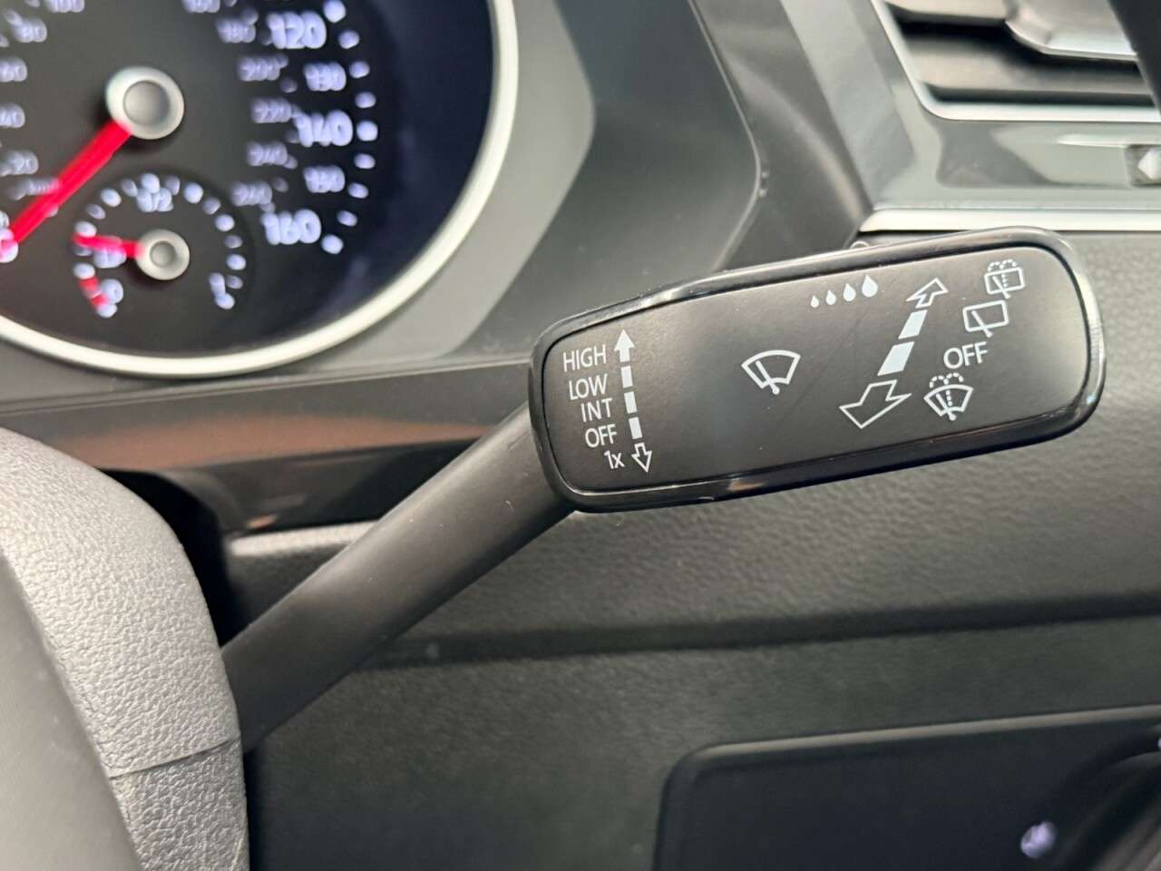 2021 VOLKSWAGEN TIGUAN 2021 VOLKSWAGEN TIGUAN