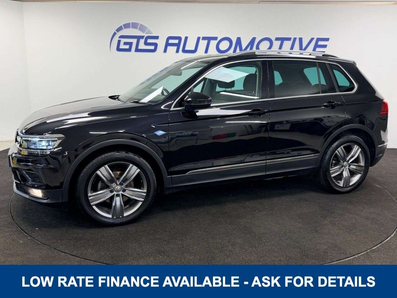 A 2019 VOLKSWAGEN TIGUAN 2.0 TDI SEL DSG AUTO 150 BHP + SAT NAV + GLASS SUNROOF SIX MONTH WARRANTY M A 2019 VOLKSWAGEN TIGUAN 2.0 TDI SEL DSG AUTO 150 BHP + SAT NAV + GLASS SUNROOF SIX MONTH WARRANTY M