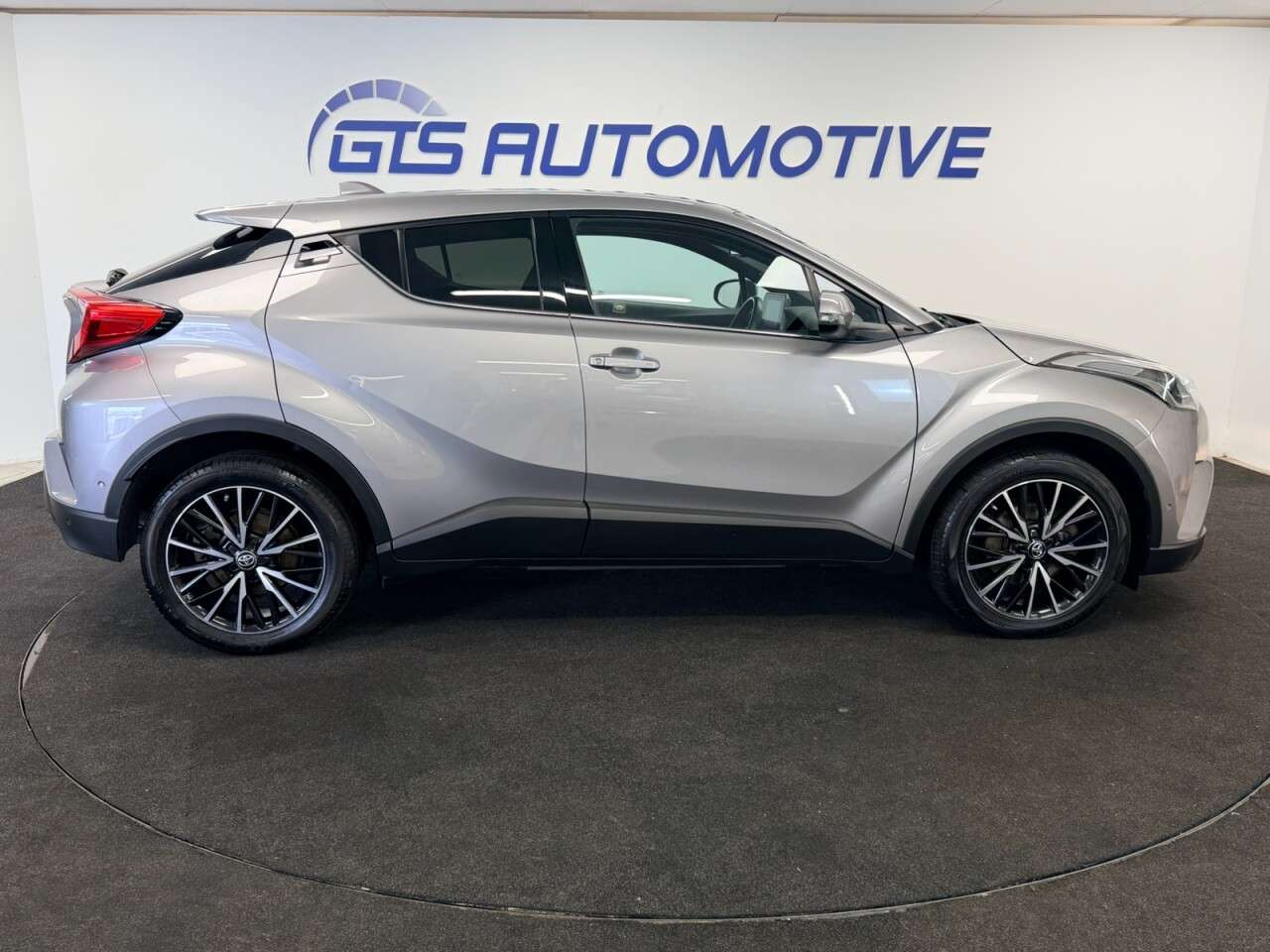 2018 TOYOTA C-HR 2018 TOYOTA C-HR