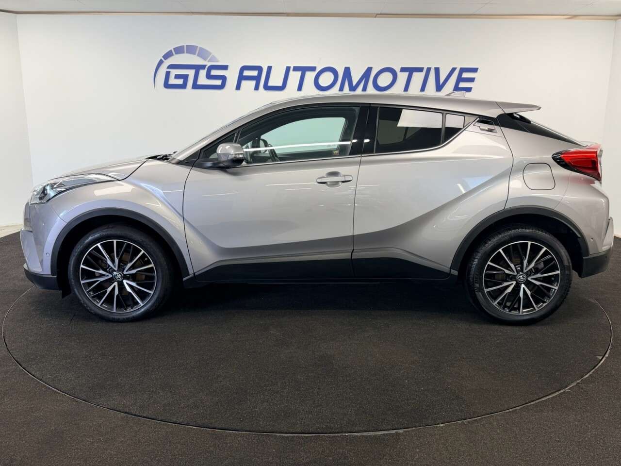 2018 TOYOTA C-HR 2018 TOYOTA C-HR