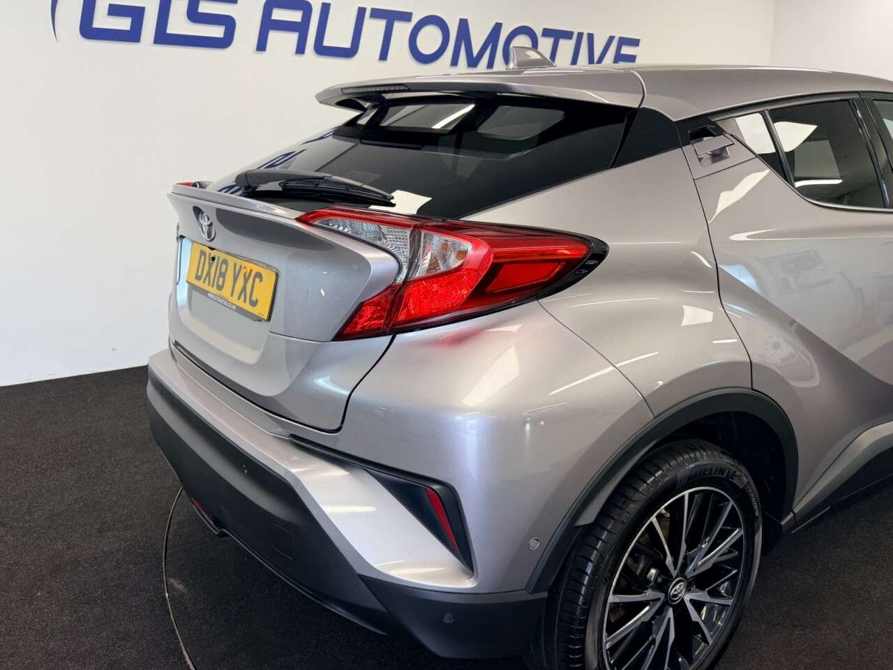 2018 TOYOTA C-HR 2018 TOYOTA C-HR