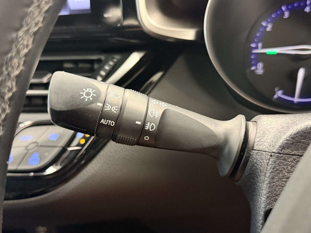 2018 TOYOTA C-HR 2018 TOYOTA C-HR