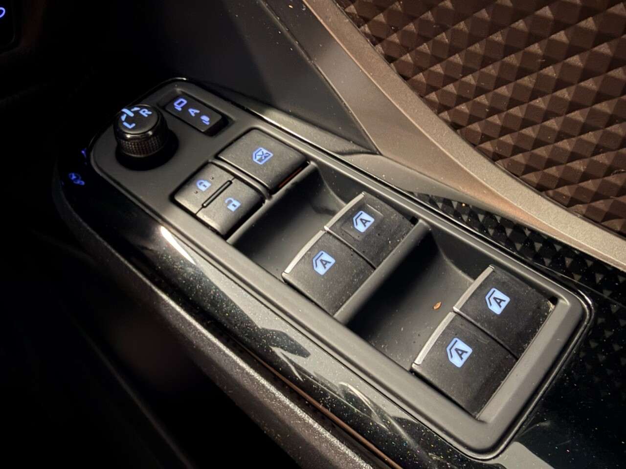 2018 TOYOTA C-HR 2018 TOYOTA C-HR