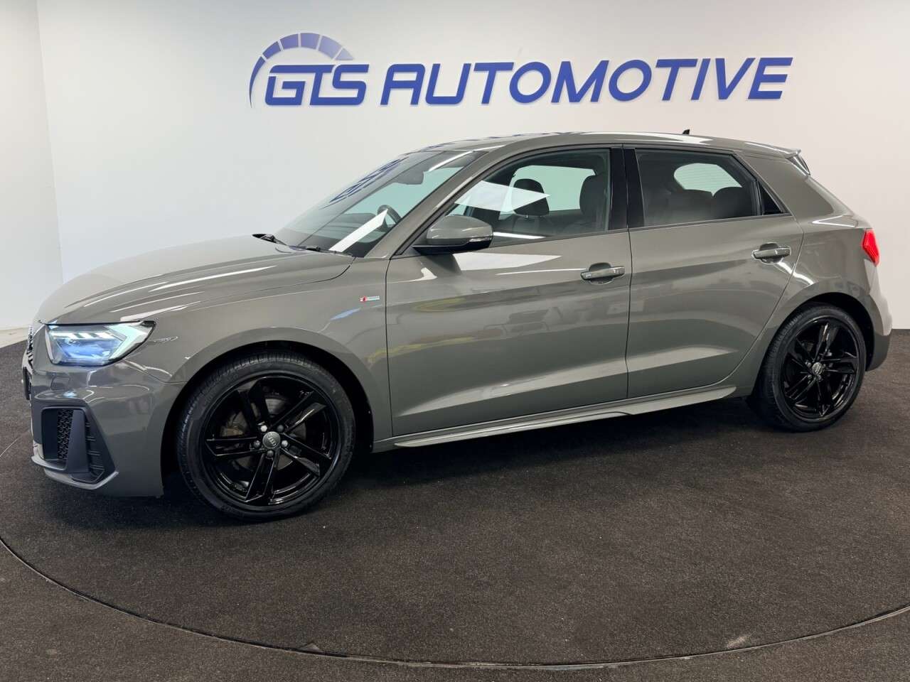 A 2020 AUDI A1 SPORTBACK 1.0 TFSI 30 S-LINE FIVE DOOR 115 BHP + APPLE PLAY + PARKING SENSO A 2020 AUDI A1 SPORTBACK 1.0 TFSI 30 S-LINE FIVE DOOR 115 BHP + APPLE PLAY + PARKING SENSO