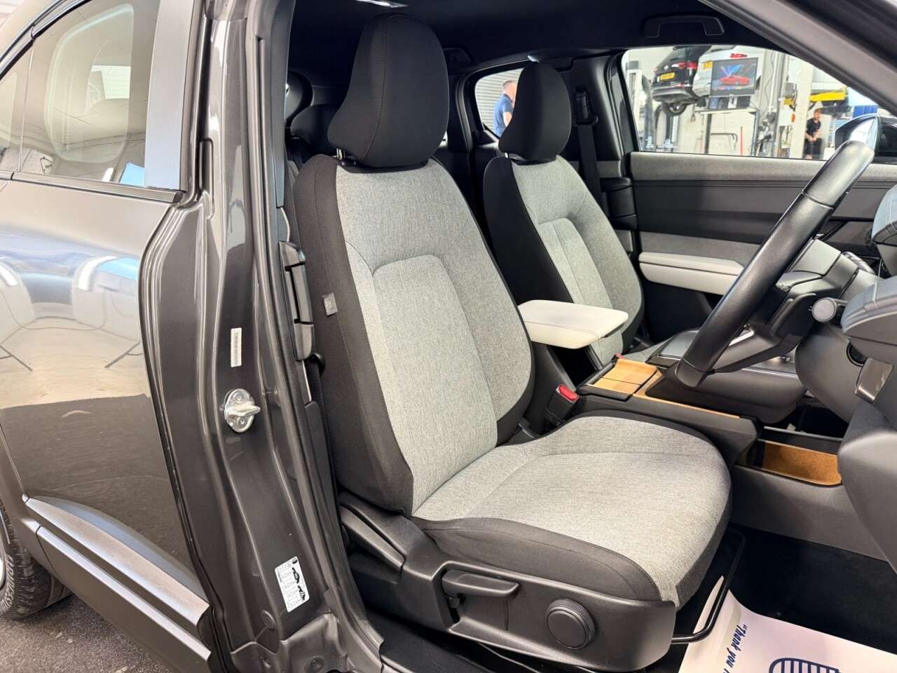 A 2021 MAZDA MX-30 35.5kWh SE-L LUX ELECTRIC AUTO 145 BHP + SAT NAV + REAR CAMERA SIX MONTH WA A 2021 MAZDA MX-30 35.5kWh SE-L LUX ELECTRIC AUTO 145 BHP + SAT NAV + REAR CAMERA SIX MONTH WA