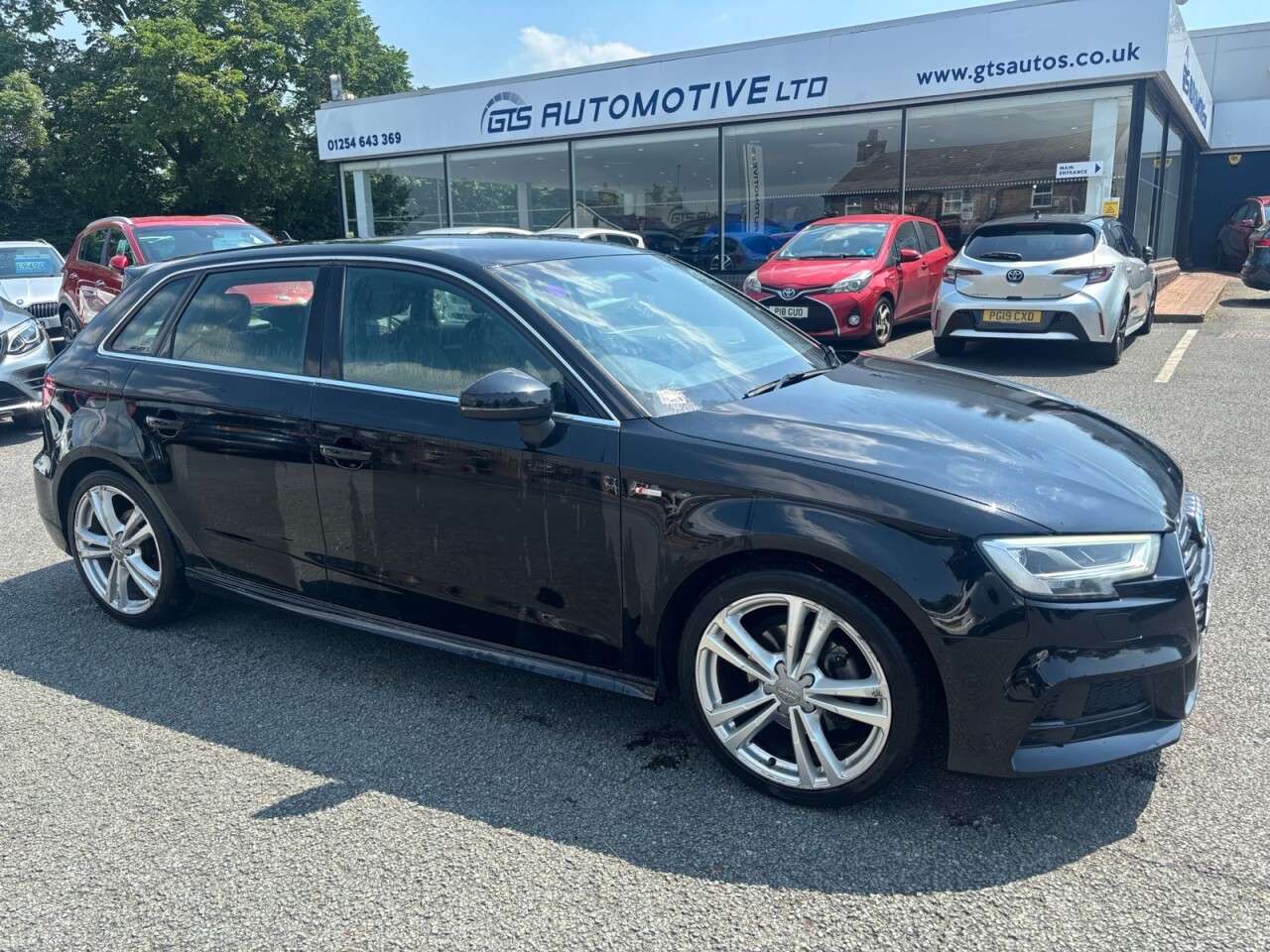 A 2019 AUDI A3 SPORTBACK 1.0 TFSI 30 S-LINE FIVE DOOR 115 BHP + SAT NAV + PARKING SENSORS A 2019 AUDI A3 SPORTBACK 1.0 TFSI 30 S-LINE FIVE DOOR 115 BHP + SAT NAV + PARKING SENSORS