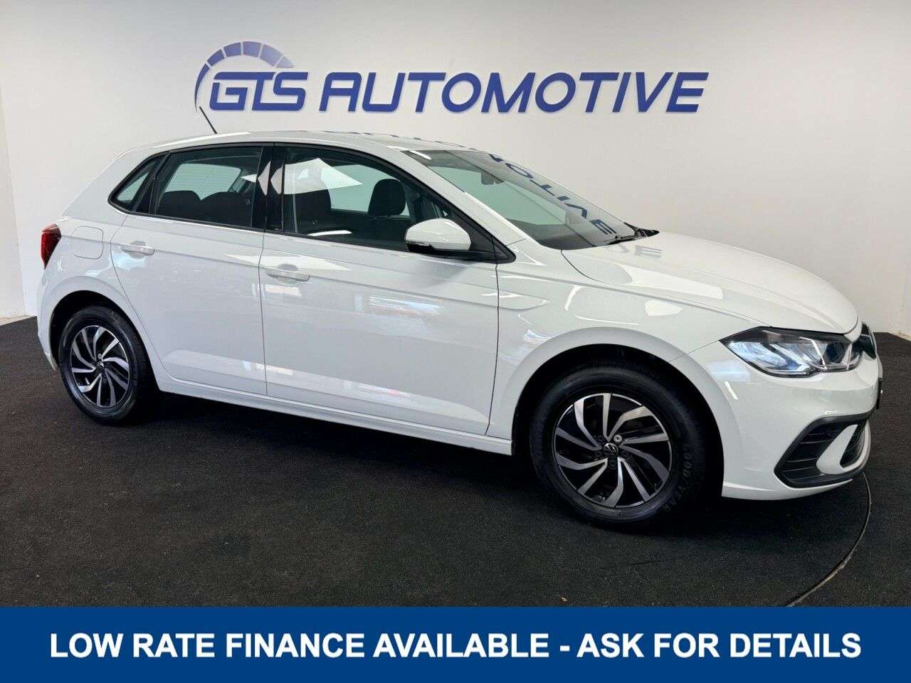 A 2023 VOLKSWAGEN POLO 1.0 EVO LIFE FIVE DOOR 80 BHP + APPLE PLAY + CRUISE CONTROL SIX MONTH WARRA A 2023 VOLKSWAGEN POLO 1.0 EVO LIFE FIVE DOOR 80 BHP + APPLE PLAY + CRUISE CONTROL SIX MONTH WARRA