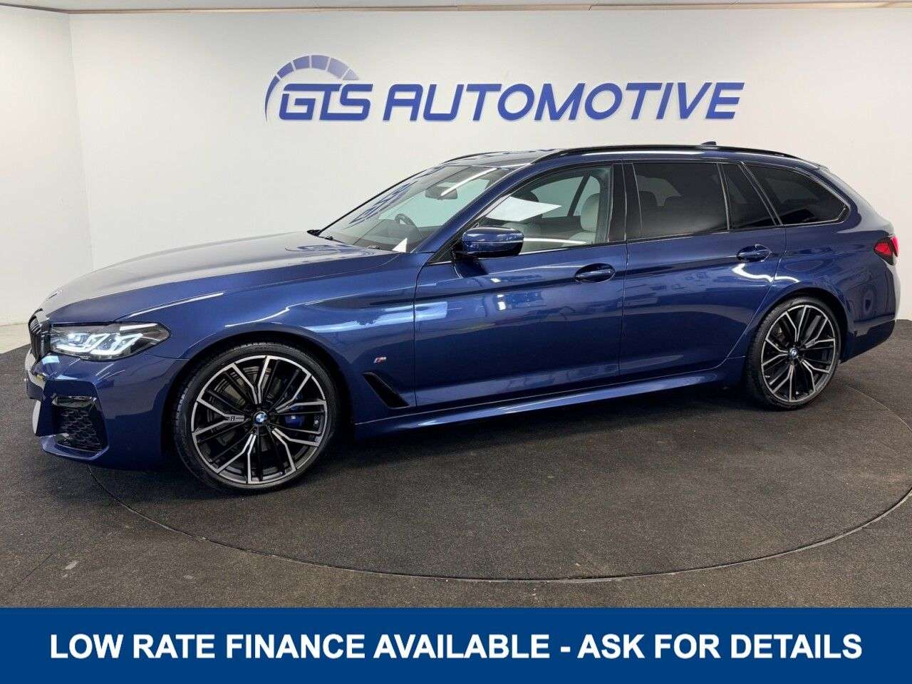 A 2023 BMW 5 SERIES TOURING 520d MHT M-SPORT PRO PACK HYBRID STEPTRONIC xDRIVE 4WD 190 BHP + SAT NAV + A 2023 BMW 5 SERIES TOURING 520d MHT M-SPORT PRO PACK HYBRID STEPTRONIC xDRIVE 4WD 190 BHP + SAT NAV +