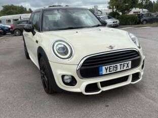 A 2019 MINI HATCH 1.5 COOPER SPORT FIVE DOOR 135BHP + SAT NAV + JCW KIT A 2019 MINI HATCH 1.5 COOPER SPORT FIVE DOOR 135BHP + SAT NAV + JCW KIT