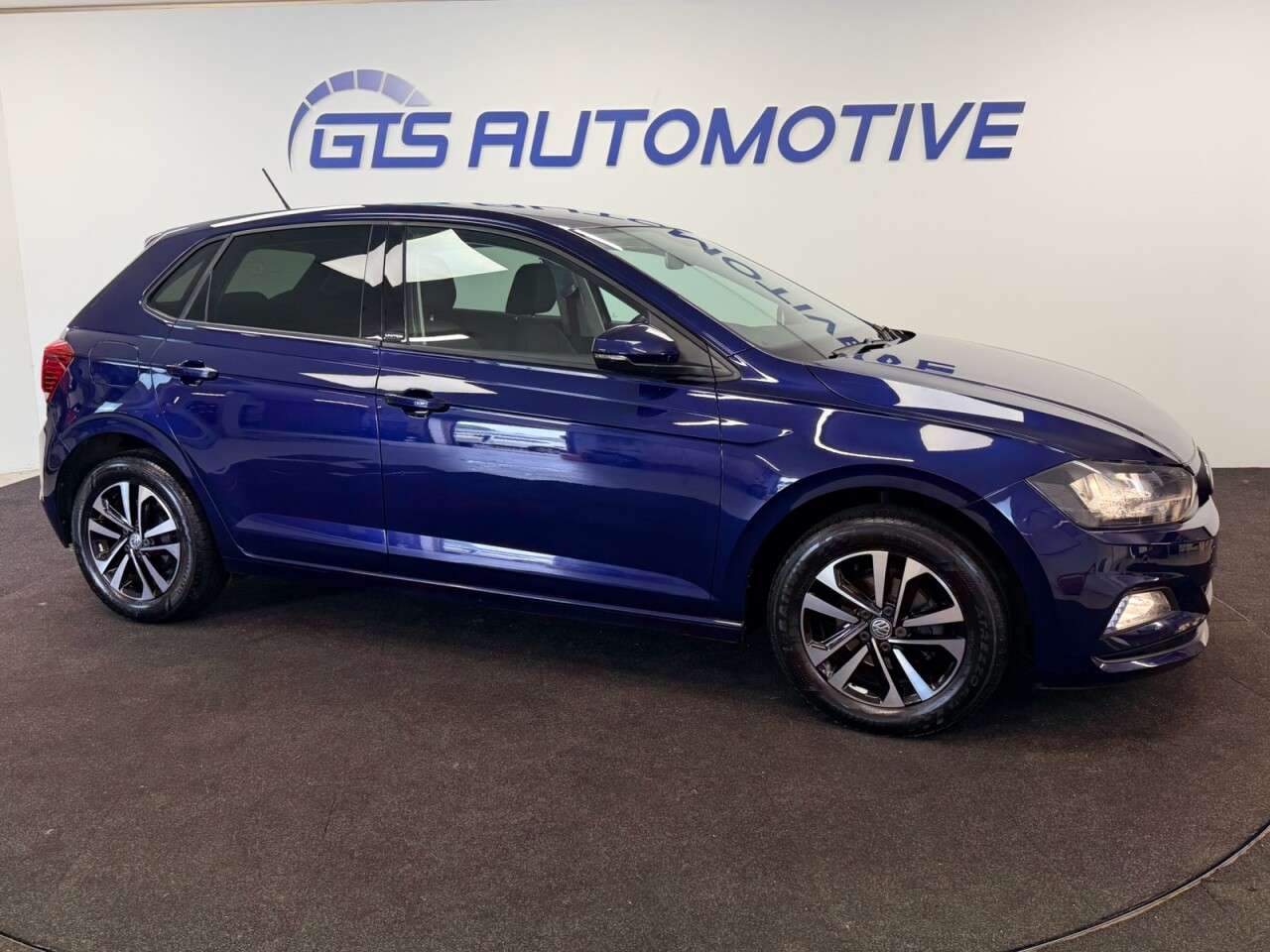 A 2020 VOLKSWAGEN POLO 1.0 TSI UNITED FIVE DOOR 95 BHP + SAT NAV + PARKING SENSORS + HEATED SEATS A 2020 VOLKSWAGEN POLO 1.0 TSI UNITED FIVE DOOR 95 BHP + SAT NAV + PARKING SENSORS + HEATED SEATS