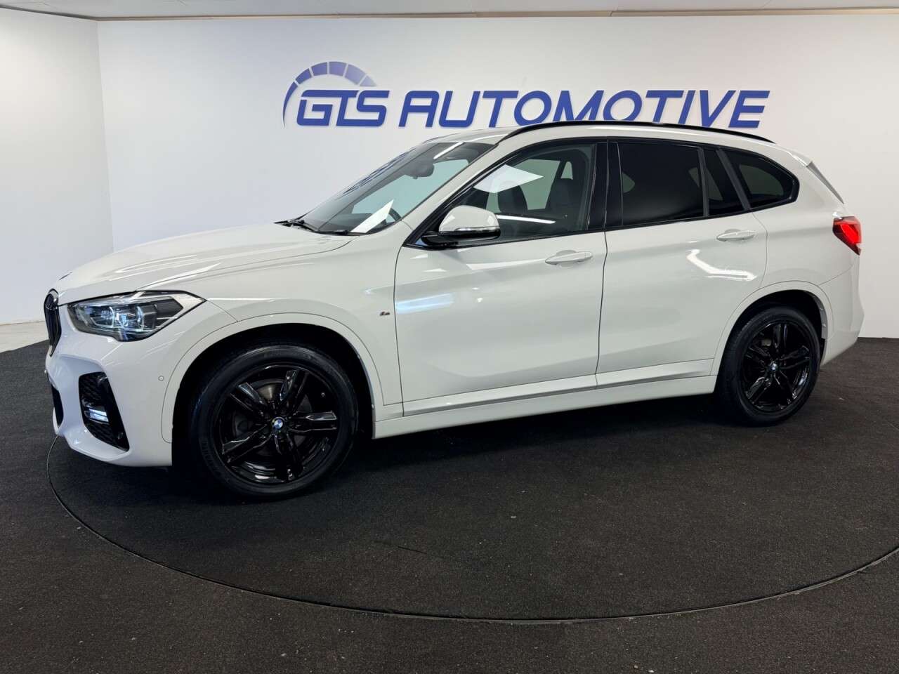 A 2021 BMW X1 18d M-SPORT S-DRIVE 150 BHP + SAT NAV + HEATED SEATS SIX MONTH WARRANTY JUL A 2021 BMW X1 18d M-SPORT S-DRIVE 150 BHP + SAT NAV + HEATED SEATS SIX MONTH WARRANTY JUL