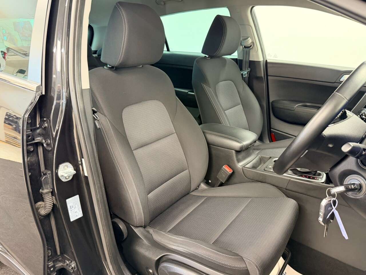 A 2020 KIA SPORTAGE 1.6 CRDi ECODYNAMICS+ 2 DCT AUTO 135 BHP + SAT NAV + REAR CAMERA SIX MONTH A 2020 KIA SPORTAGE 1.6 CRDi ECODYNAMICS+ 2 DCT AUTO 135 BHP + SAT NAV + REAR CAMERA SIX MONTH