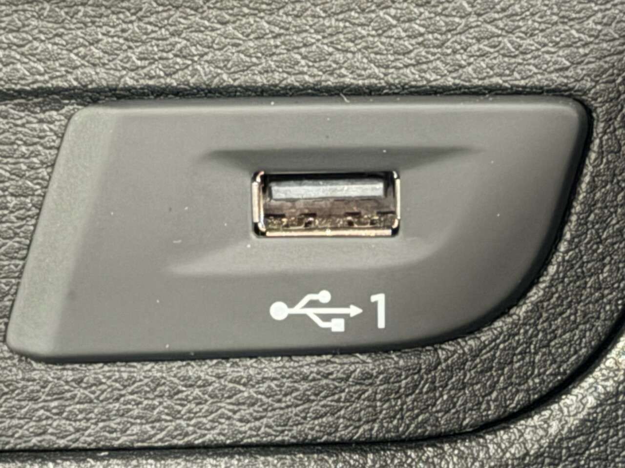 2023 AUDI Q2 2023 AUDI Q2