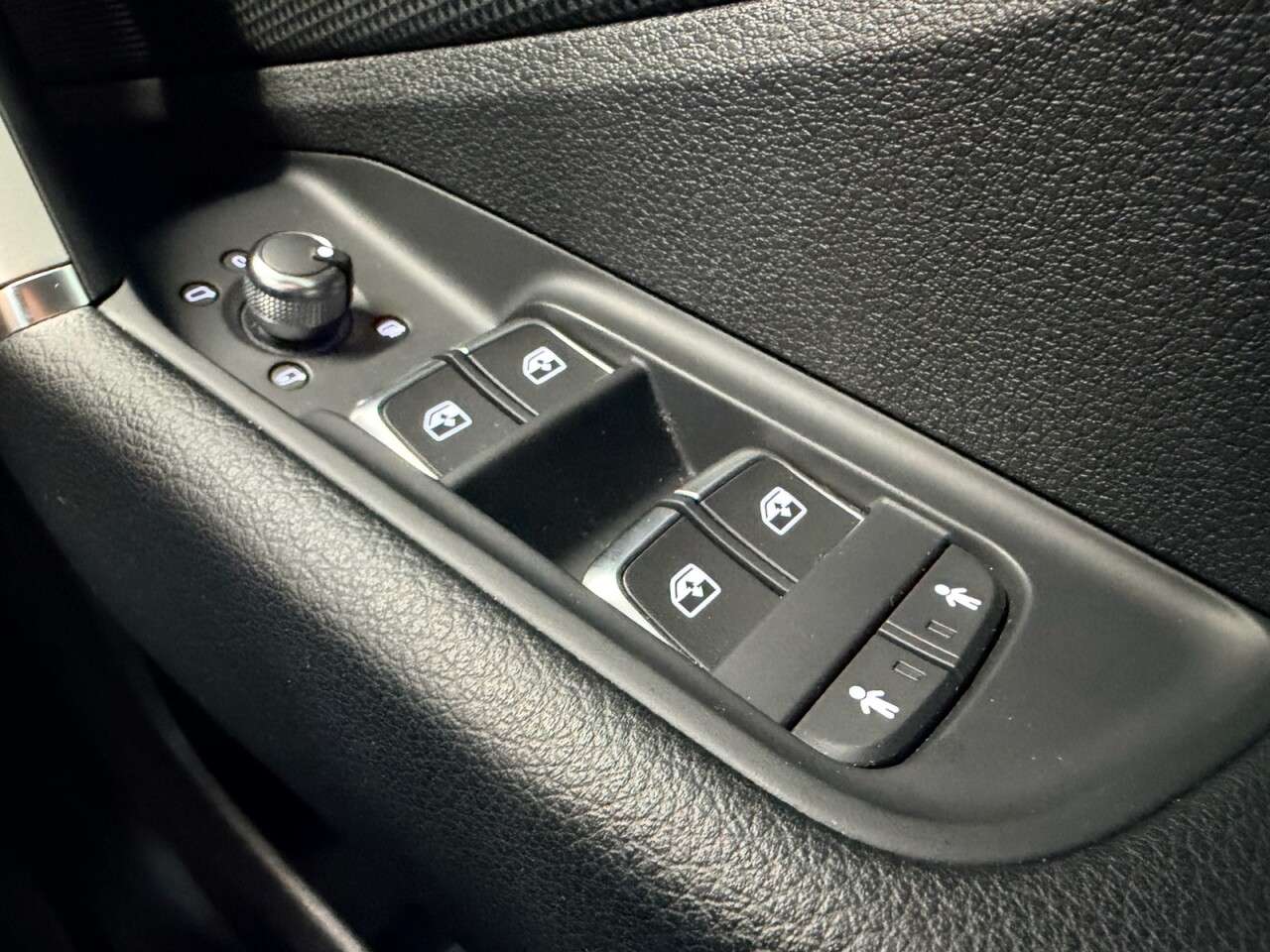 2023 AUDI Q2 2023 AUDI Q2