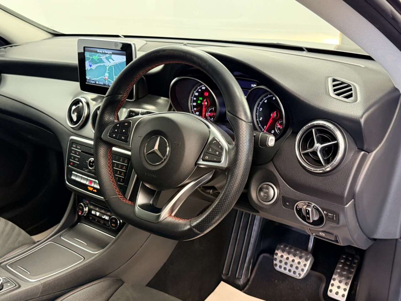 2019 MERCEDES-BENZ 180 2019 MERCEDES-BENZ 180