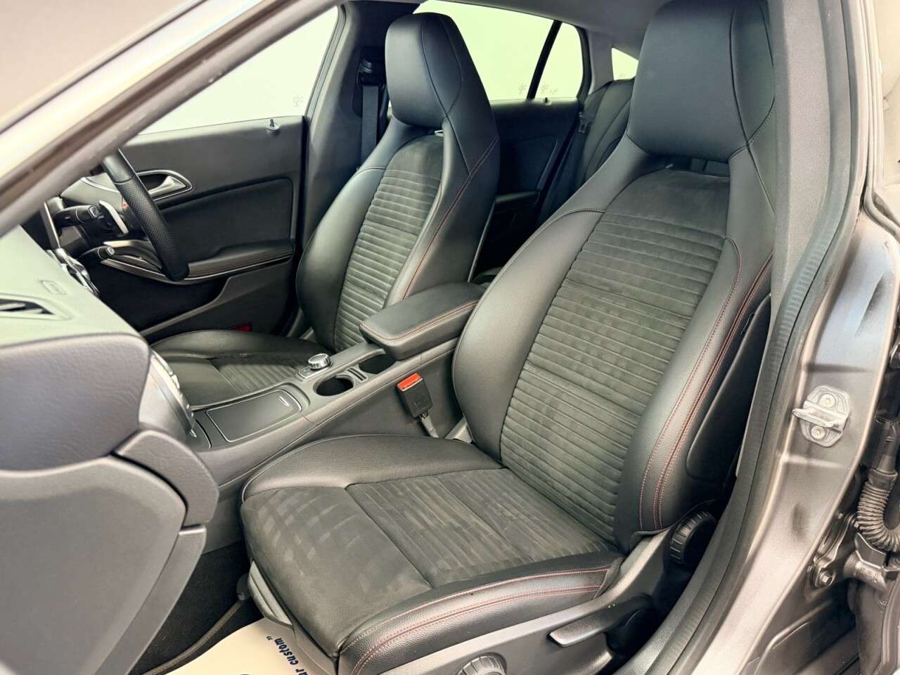2019 MERCEDES-BENZ 180 2019 MERCEDES-BENZ 180