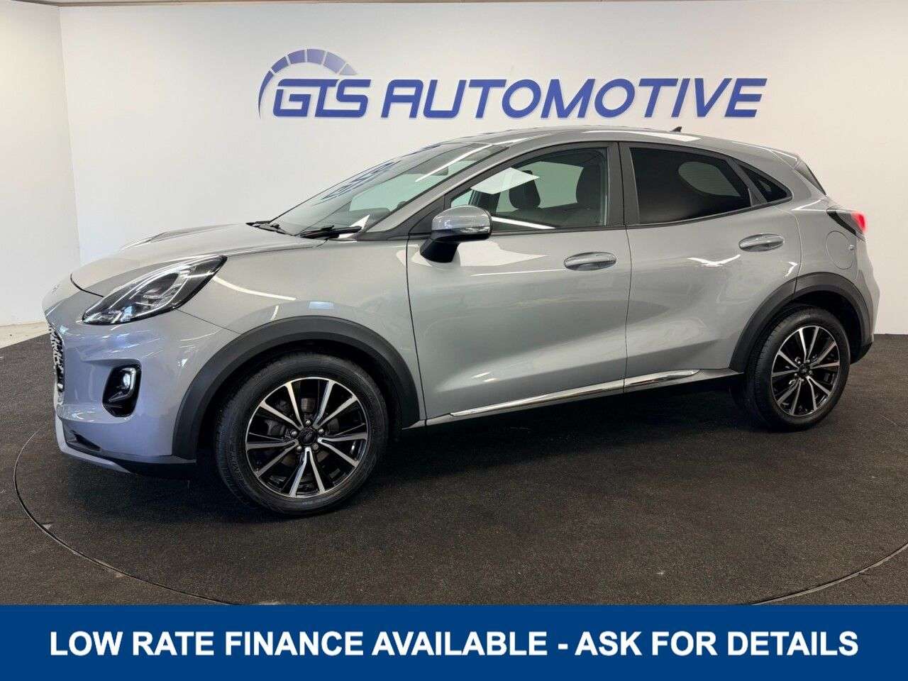 A 2022 FORD PUMA 1.0 TURBO ECOBOOST MHEV HYBRID TITANIUM 125 BHP + SAT NAV + REAR CAMERA SIX A 2022 FORD PUMA 1.0 TURBO ECOBOOST MHEV HYBRID TITANIUM 125 BHP + SAT NAV + REAR CAMERA SIX