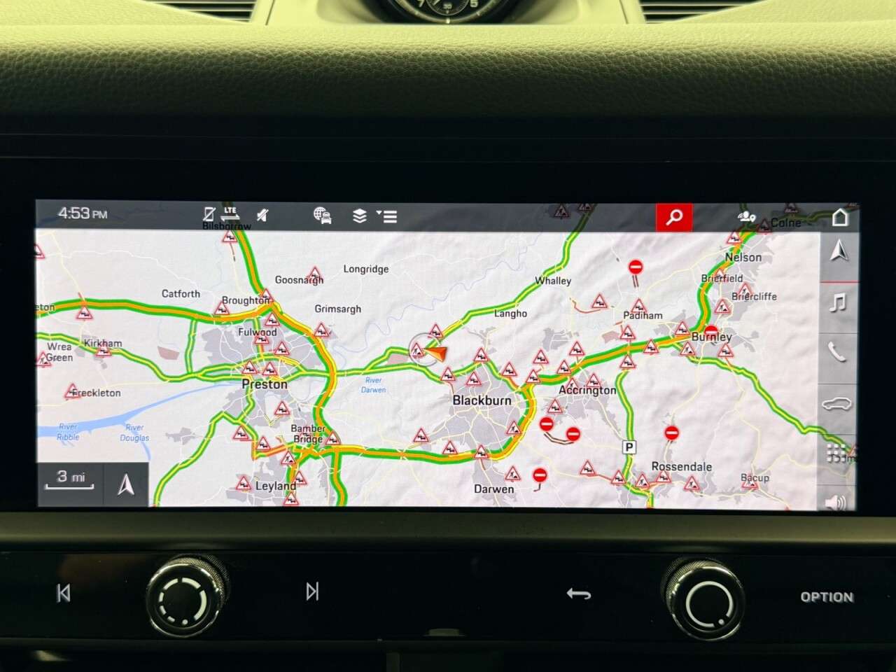 A 2025 PORSCHE MACAN 2.9T V6 PDK AUTO 4WD 380 BHP + SAT NAV + HEATED SEATS + CAMERA + 21in ALLOY A 2025 PORSCHE MACAN 2.9T V6 PDK AUTO 4WD 380 BHP + SAT NAV + HEATED SEATS + CAMERA + 21in ALLOY