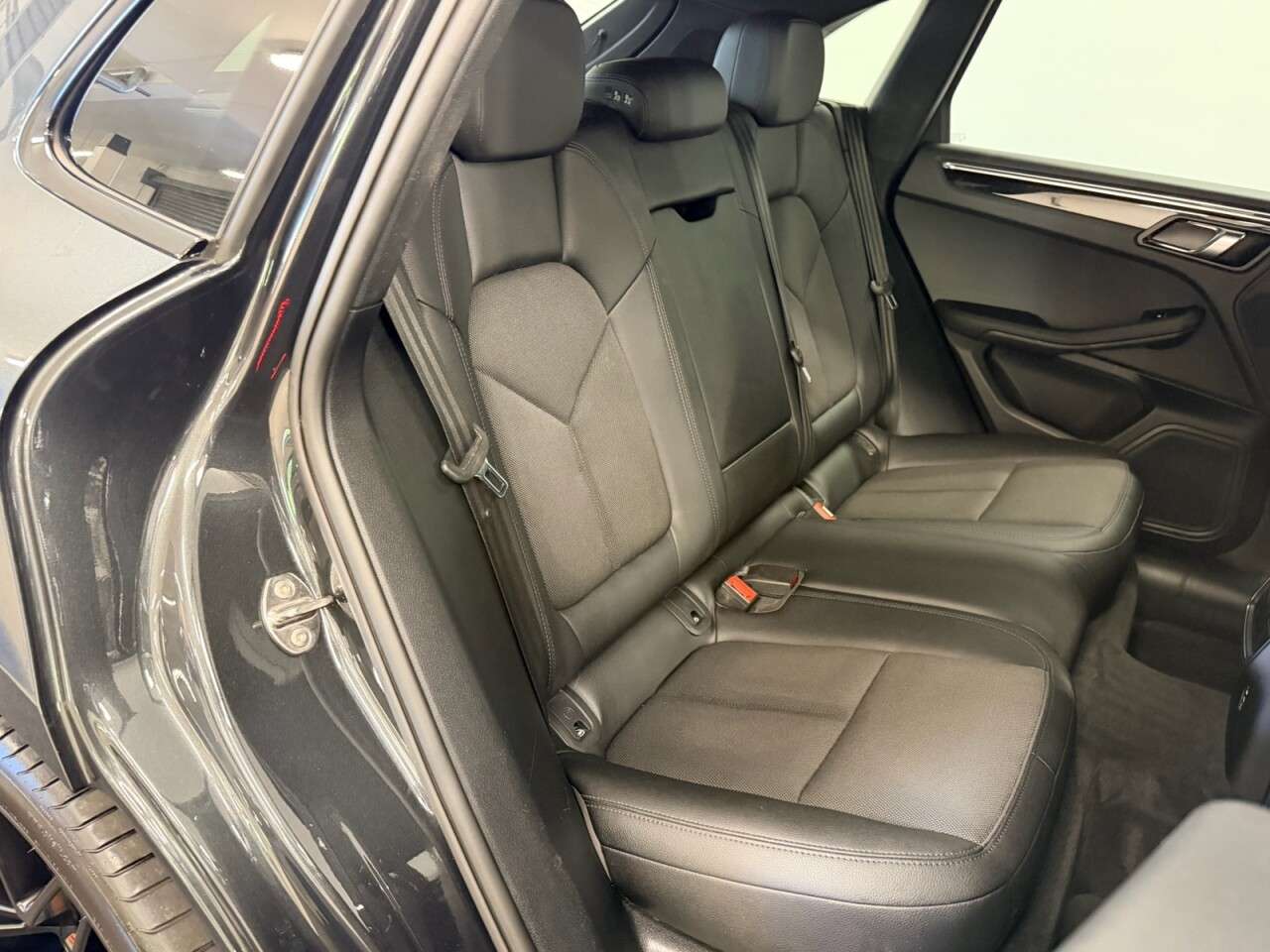2025 PORSCHE MACAN 2025 PORSCHE MACAN