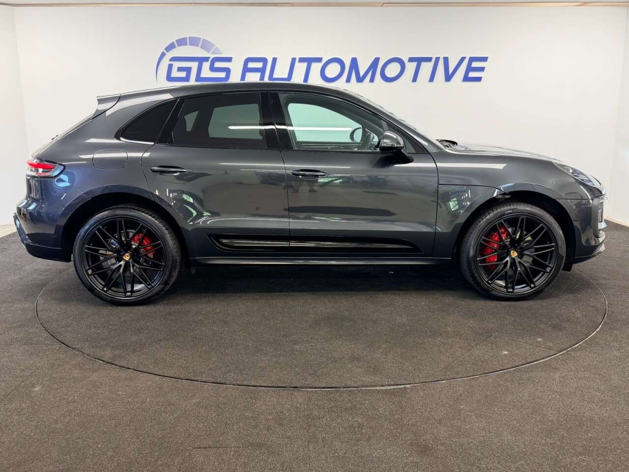 2025 PORSCHE MACAN 2025 PORSCHE MACAN