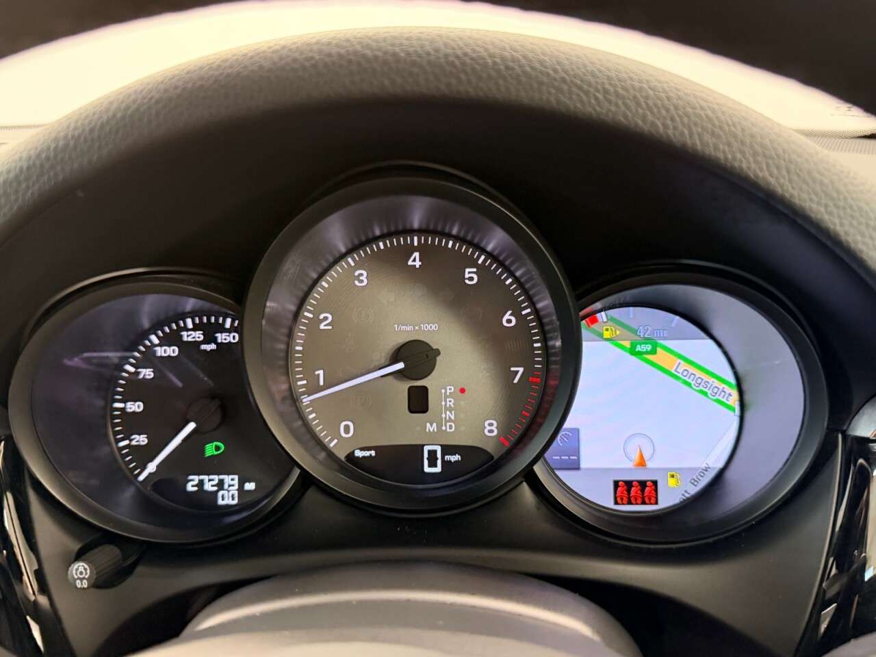 2025 PORSCHE MACAN 2025 PORSCHE MACAN