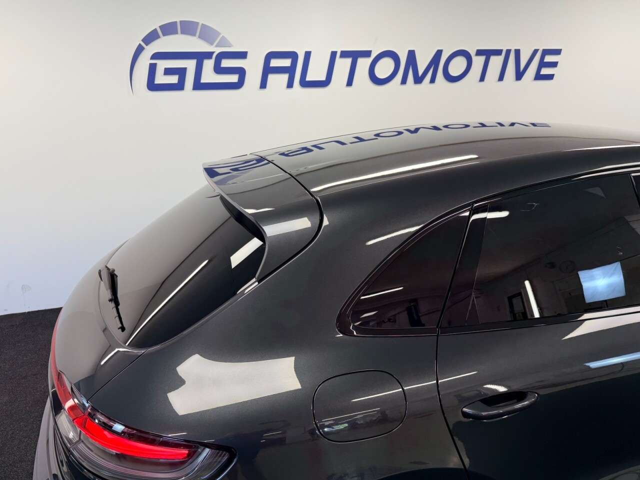 2025 PORSCHE MACAN 2025 PORSCHE MACAN