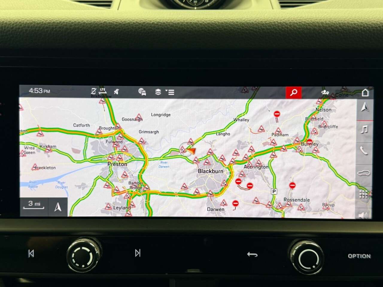 2025 PORSCHE MACAN 2025 PORSCHE MACAN