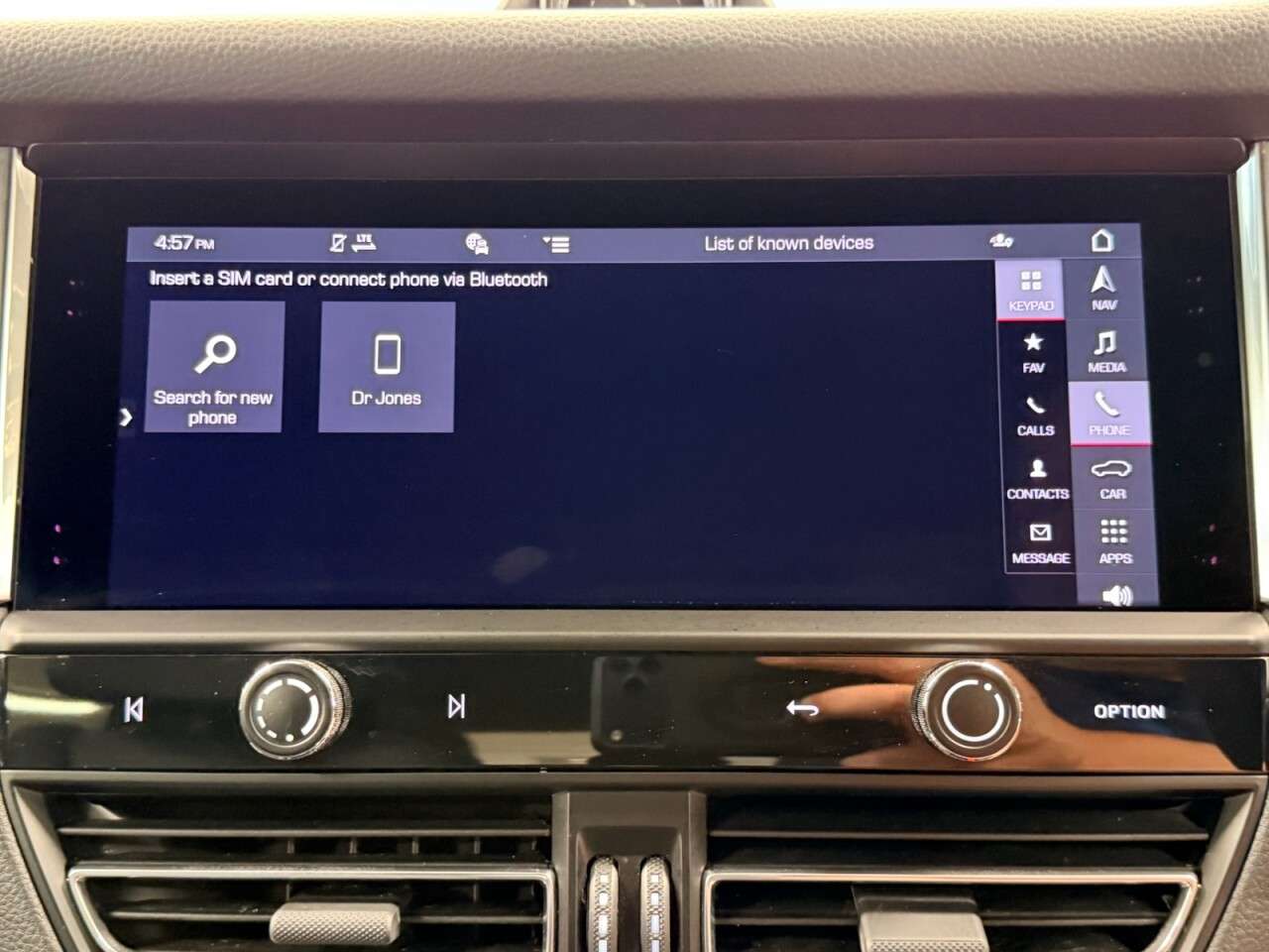 2025 PORSCHE MACAN 2025 PORSCHE MACAN