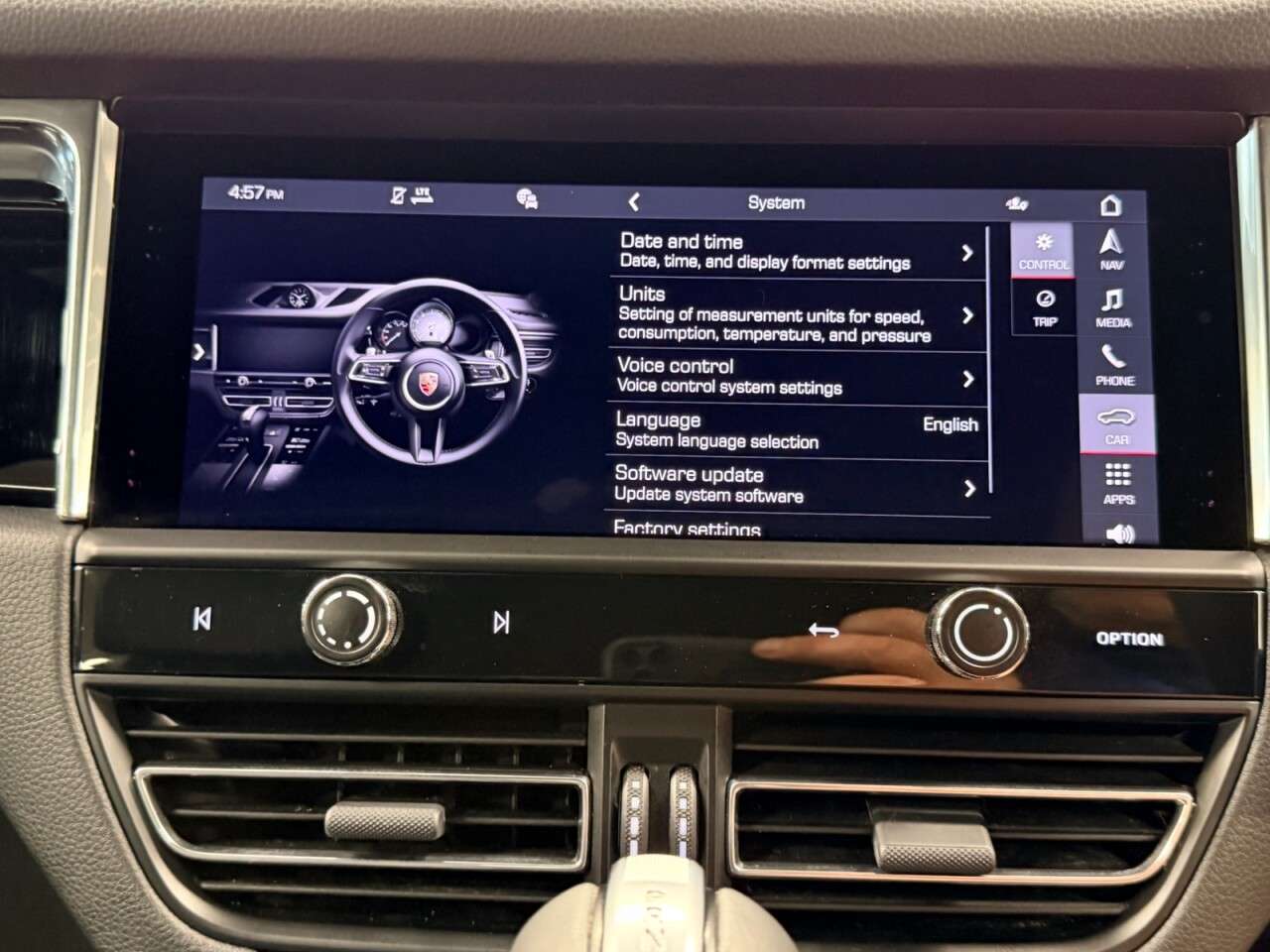 2025 PORSCHE MACAN 2025 PORSCHE MACAN