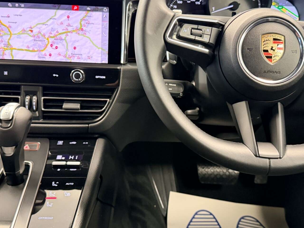 2025 PORSCHE MACAN 2025 PORSCHE MACAN