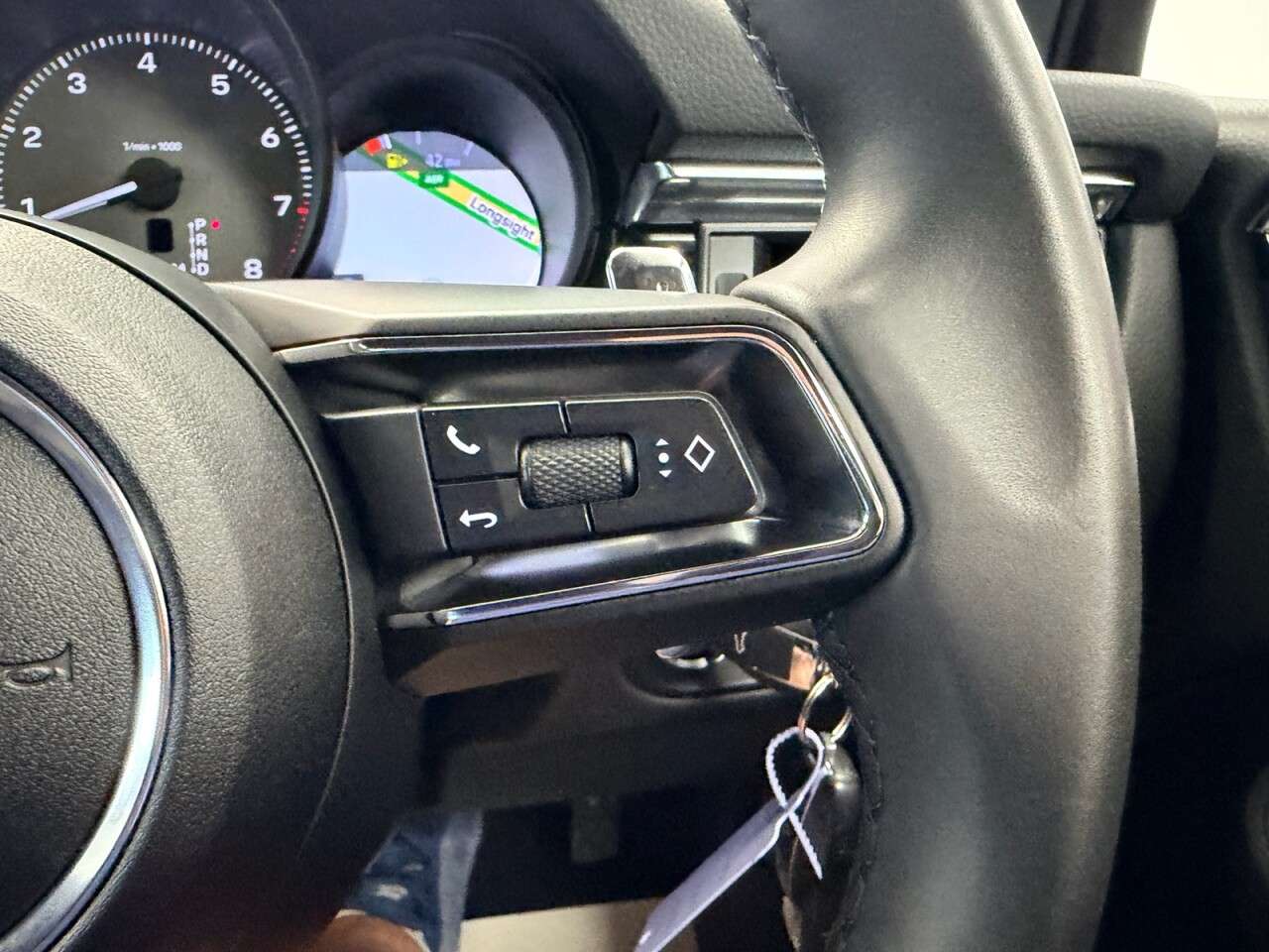 2025 PORSCHE MACAN 2025 PORSCHE MACAN