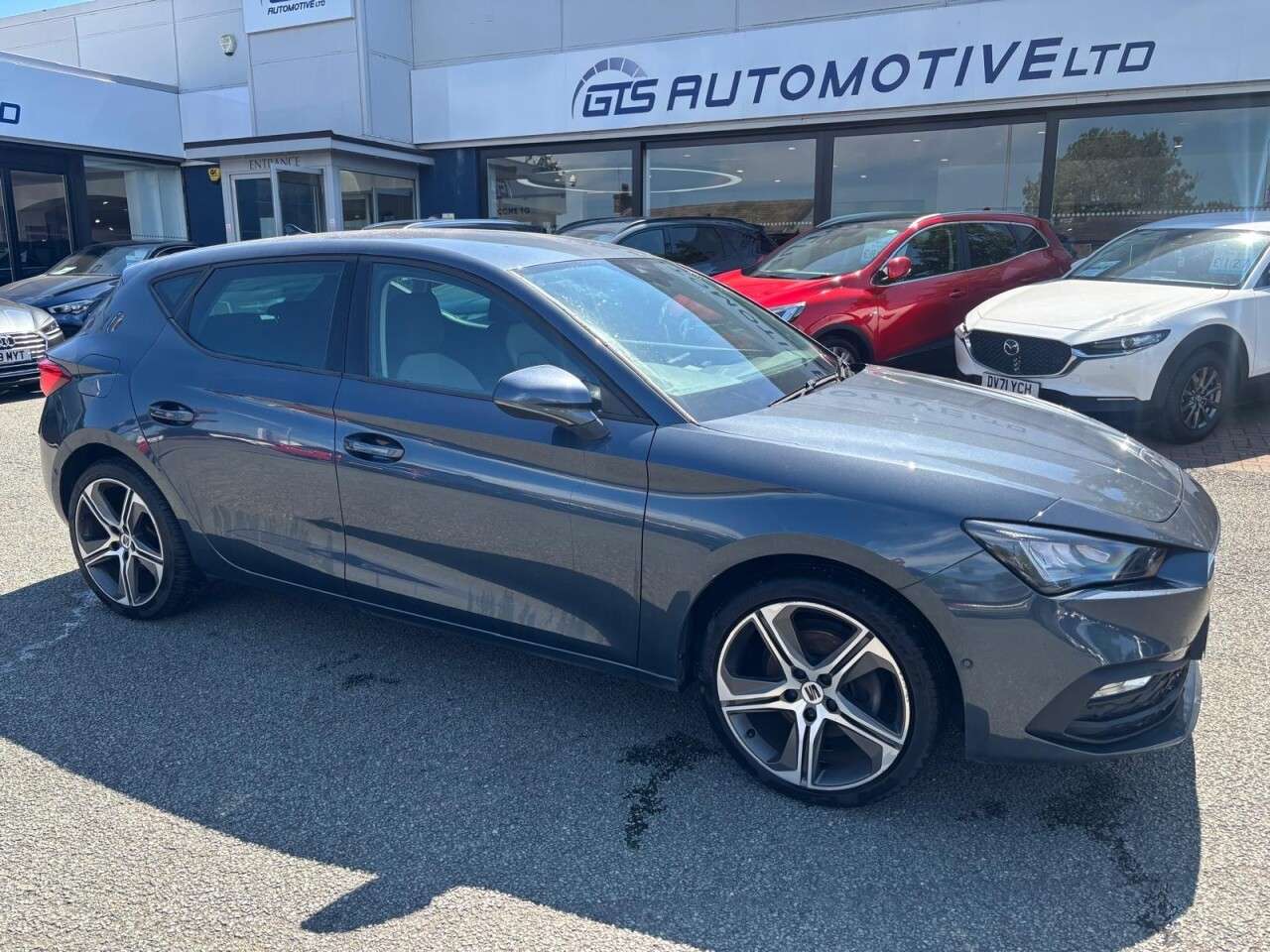 A 2021 SEAT LEON 1.0 TSI EVO SE DYNAMIC FIVE DOOR 110 BHP + SAT NAV + PARKING SENSORS A 2021 SEAT LEON 1.0 TSI EVO SE DYNAMIC FIVE DOOR 110 BHP + SAT NAV + PARKING SENSORS