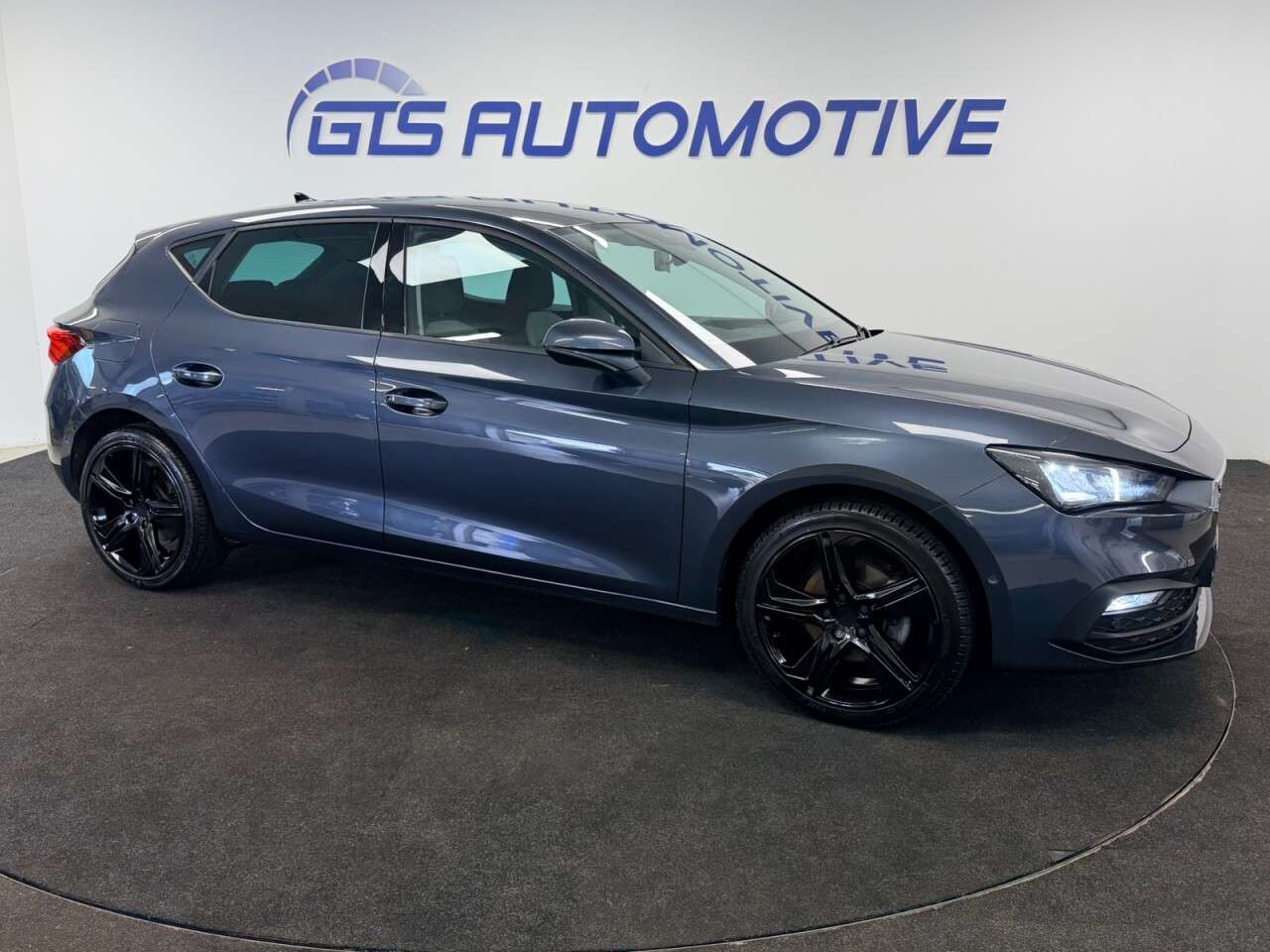 A 2021 SEAT LEON 1.0 TSI EVO SE DYNAMIC FIVE DOOR 110 BHP + SAT NAV + PARKING SENSORS SIX MO A 2021 SEAT LEON 1.0 TSI EVO SE DYNAMIC FIVE DOOR 110 BHP + SAT NAV + PARKING SENSORS SIX MO