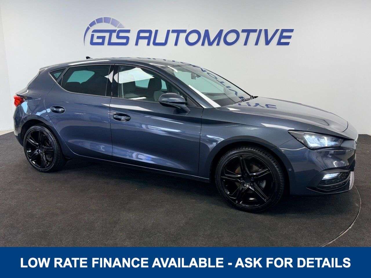 A 2021 SEAT LEON 1.0 TSI EVO SE DYNAMIC FIVE DOOR 110 BHP + SAT NAV + PARKING SENSORS SIX MO A 2021 SEAT LEON 1.0 TSI EVO SE DYNAMIC FIVE DOOR 110 BHP + SAT NAV + PARKING SENSORS SIX MO