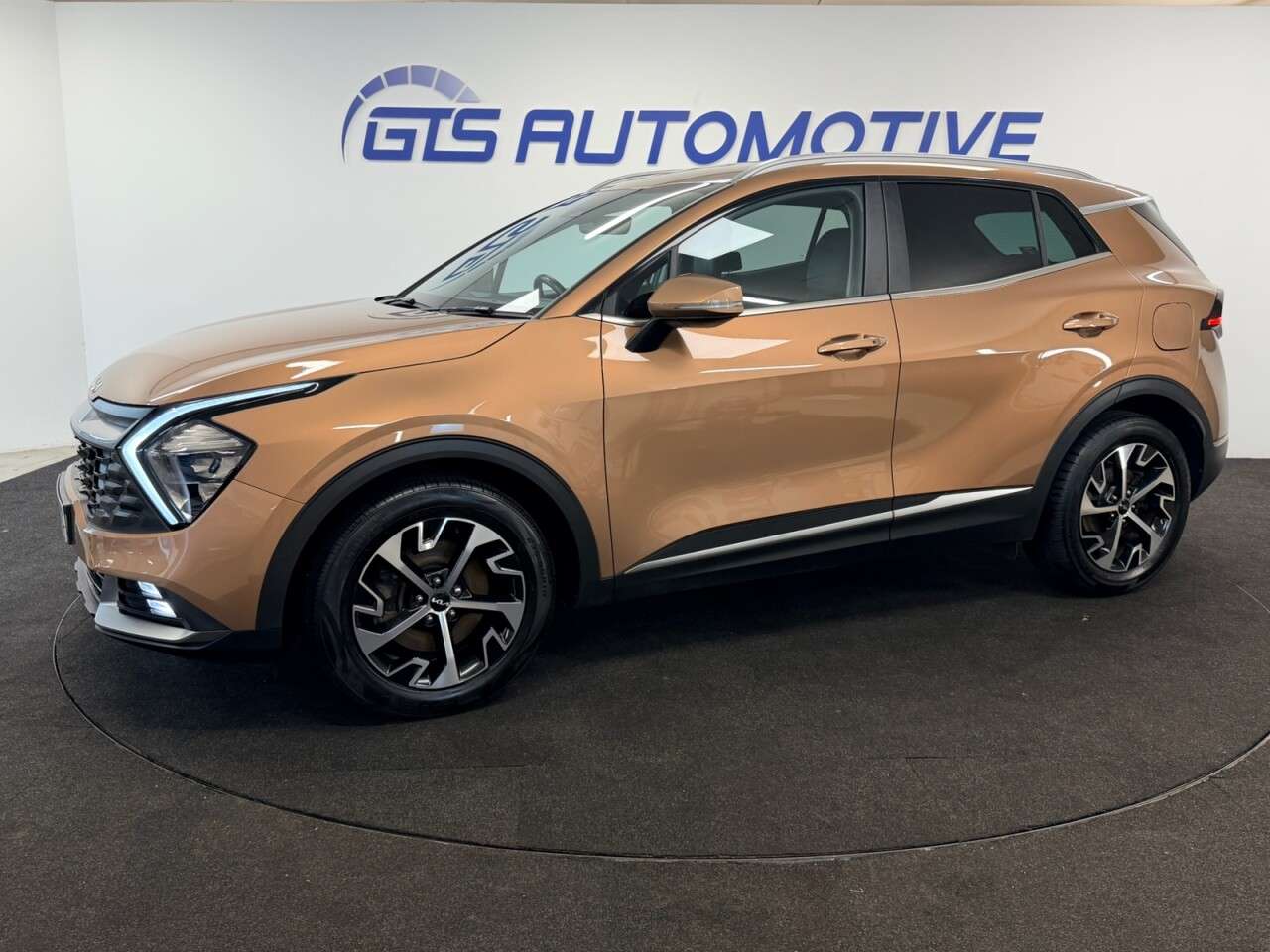 A 2022 KIA SPORTAGE 1.6 T-GDi 3 150 BHP + SAT NAV + CAMERA + HEATED ELEC SEATS A 2022 KIA SPORTAGE 1.6 T-GDi 3 150 BHP + SAT NAV + CAMERA + HEATED ELEC SEATS