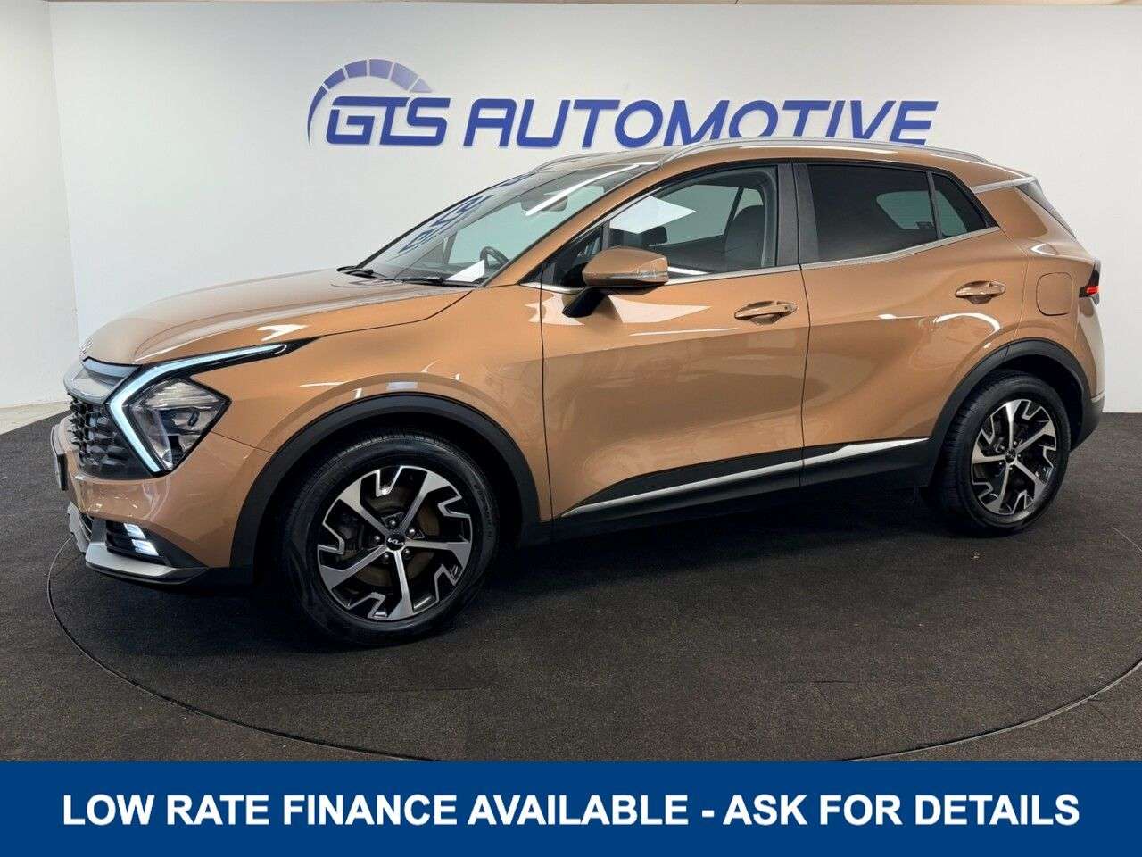 A 2022 KIA SPORTAGE 1.6 T-GDi 3 150 BHP + SAT NAV + CAMERA + HEATED ELEC SEATS A 2022 KIA SPORTAGE 1.6 T-GDi 3 150 BHP + SAT NAV + CAMERA + HEATED ELEC SEATS