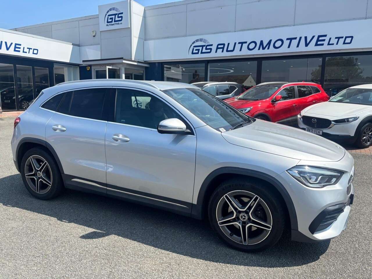 A 2020 MERCEDES-BENZ GLA GLA200 AMG LINE 7G-DCT AUTO 165 BHP + SAT NAV + REAR CAMERA + HEATED SEATS A 2020 MERCEDES-BENZ GLA GLA200 AMG LINE 7G-DCT AUTO 165 BHP + SAT NAV + REAR CAMERA + HEATED SEATS