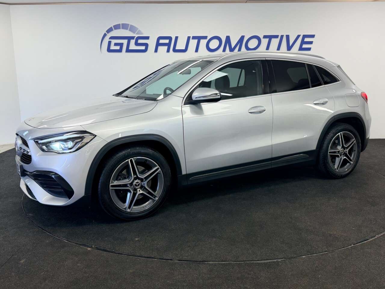 A 2020 MERCEDES-BENZ GLA GLA200 AMG LINE 7G-DCT AUTO 165 BHP + SAT NAV + REAR CAMERA + HEATED SEATS A 2020 MERCEDES-BENZ GLA GLA200 AMG LINE 7G-DCT AUTO 165 BHP + SAT NAV + REAR CAMERA + HEATED SEATS