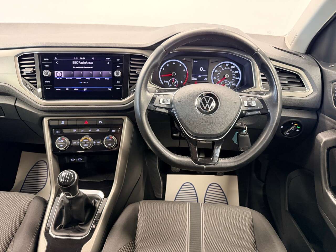 2021 VOLKSWAGEN T-ROC 2021 VOLKSWAGEN T-ROC