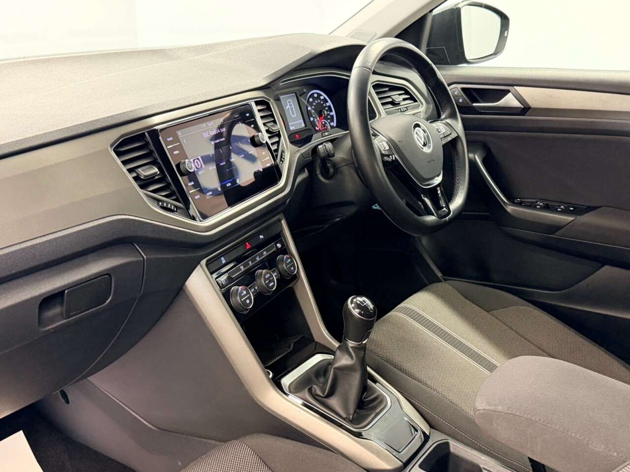 2021 VOLKSWAGEN T-ROC 2021 VOLKSWAGEN T-ROC