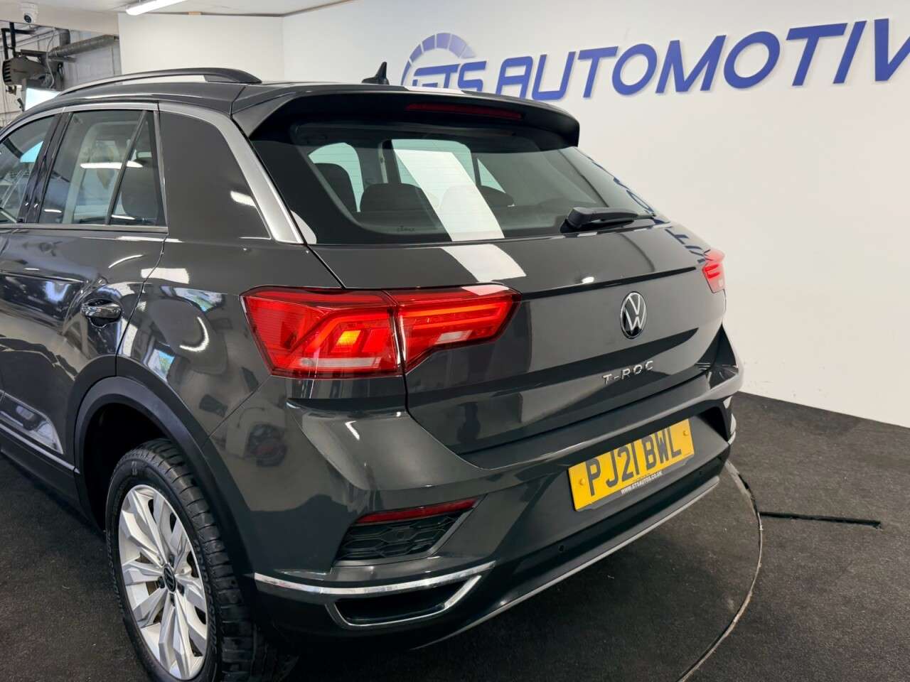 2021 VOLKSWAGEN T-ROC 2021 VOLKSWAGEN T-ROC