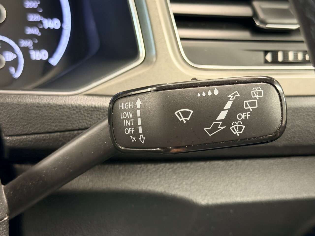 2021 VOLKSWAGEN T-ROC 2021 VOLKSWAGEN T-ROC